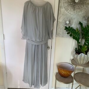 NWT Giusy crinkled pearl grey silk blend 2 pieces set size L . Made in Italy.